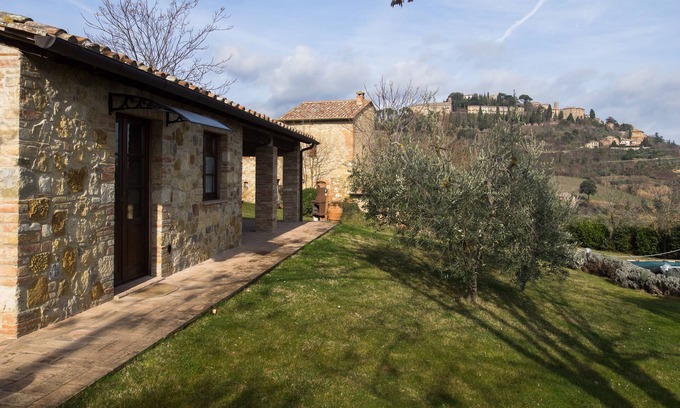Montepulciano Ski Chalet | AGRITURISMO NOBILE CHALET IL FIENILE