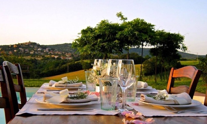 Montegabbione House | AGRITURISMO GATTO GIALLO: SUITE BELVEDERE