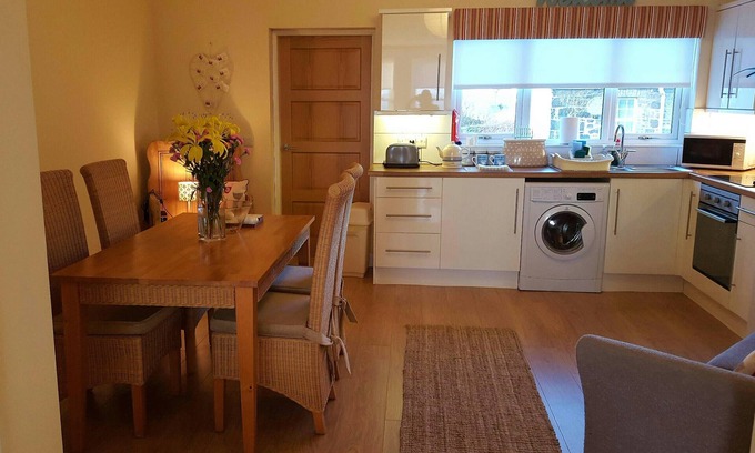 Carrickfergus Apartment | Ahoy3 apartment Carrickfergus (Front-line Sea-views!)