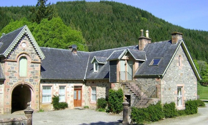 Glen Urquhart Cottage | Aigas Holiday Cottages Old Stable and Old Dairy