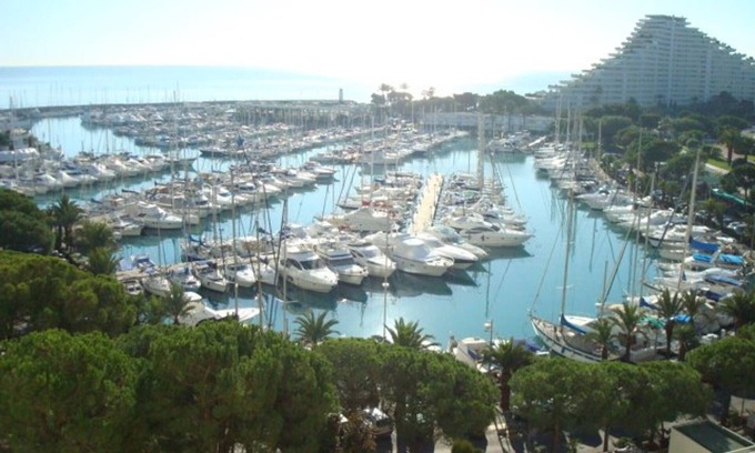 Villeneuve Loubet Beach Apartment | Air-Conditioned Apartment Rental - 4 Sleeps - Villeneuve-Loubet Beach