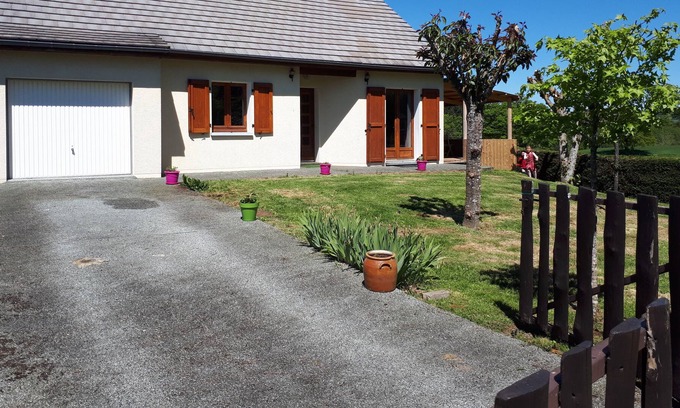 Calvinet House | Air-conditioned cottage ideal for a family in the countryside for 4 people