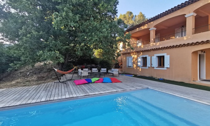 Cuges-les-Pins House | Air-conditioned Provencal villa for peaceful vacations with family or friends
