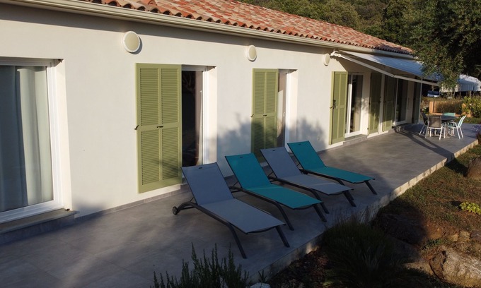 Farinole Villa | Air-conditioned house with garden close to beaches