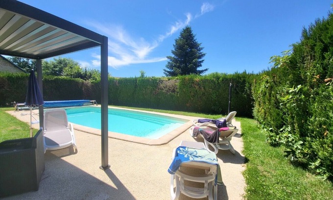 Vezac House | Air-conditioned house with private heated pool 5 minutes from Sarlat