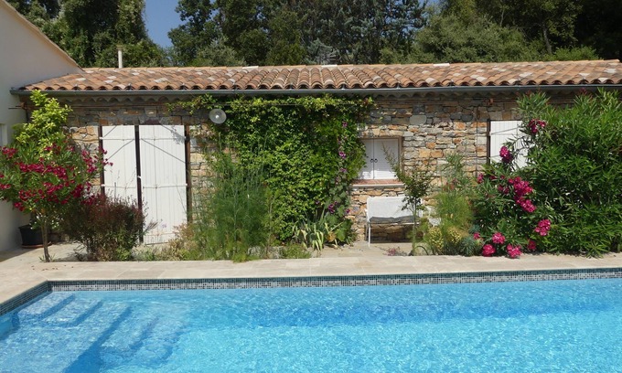 Flayosc Villa | Air-conditioned stone villa between sea and lake FLAYOSC PROVENCE