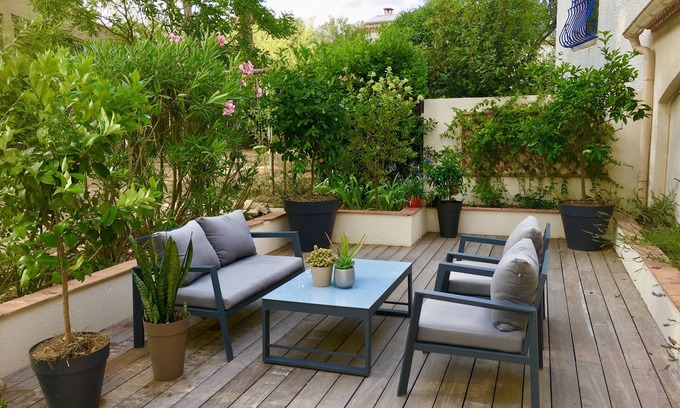 Bellegarde Villa | Air-conditioned villa with swimming pool in a quiet location