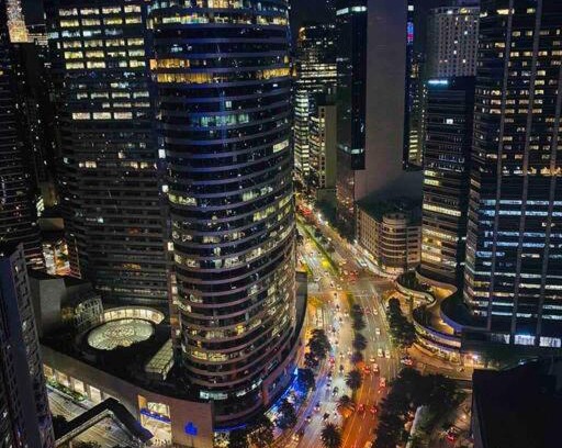Urdaneta Apartment | Air Residences Makati - fully furnished condo with skyline views!