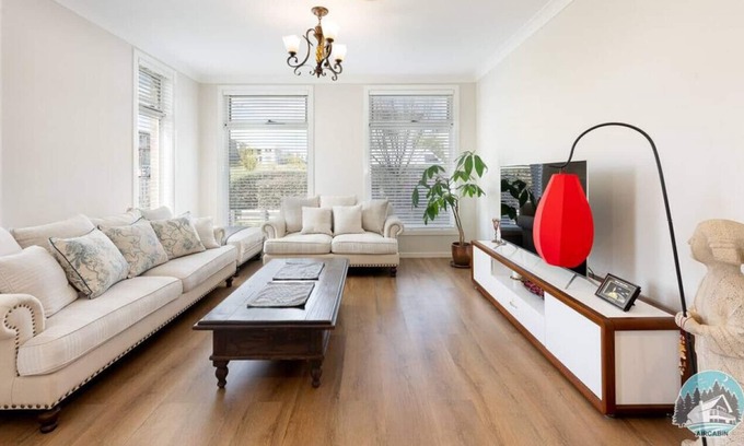 Kellyville House | Aircabin | North Kellyville | Comfy | 4 Beds House