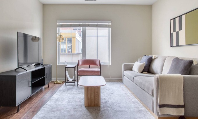 Clarendon Apartment | Airy Clarendon 1BR w/ Pool & Gym, steps to Metro & TJ, by Blueground