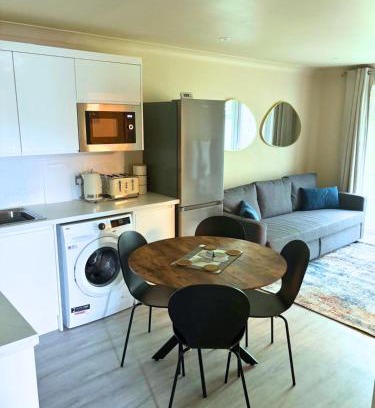 Whittington Apartment | Aisiki Stays Apartments at Colindale, Ground Floor, 2-Bedroom & 1-Bathroom, Pet Friendly, with Free Wi-Fi & Parking Space