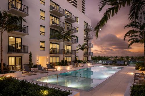 Downtown West Palm Beach Hotel | AKA West Palm