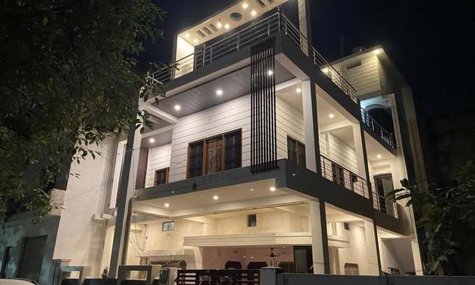 Kakarmatha Apartment | Akash Ganga Homestay Varanasi