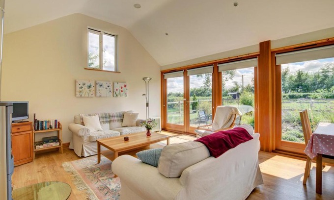 Woodbridge House | Akenfield Cottage, Letheringham