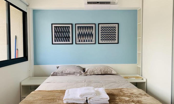 Santa Ifigenia Apartment | Akile Movva
