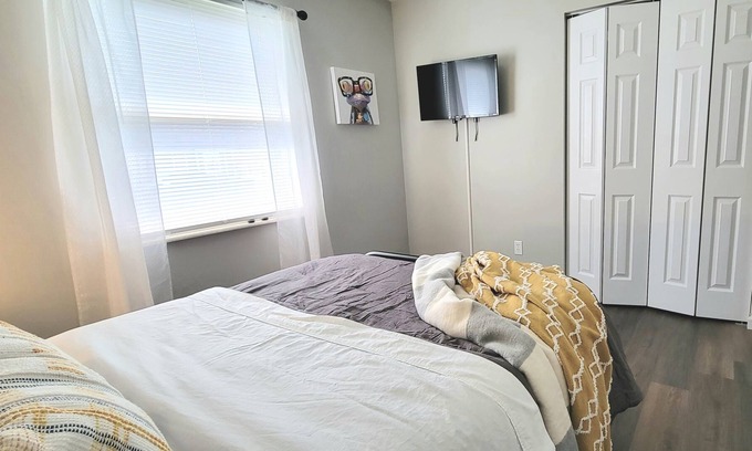 Akron House | Akron - Modern & Cozy Home