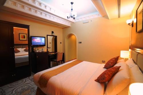 Madinat Zayed Hotel | Al Jazeera Royal Hotel