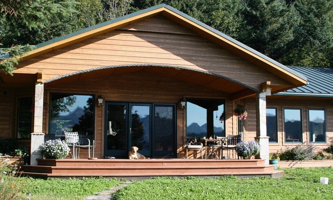 China Poot Bay House | ALASKA SEA BRIGHT LODGE Jewel of China Poot Bay Secluded Private Beach