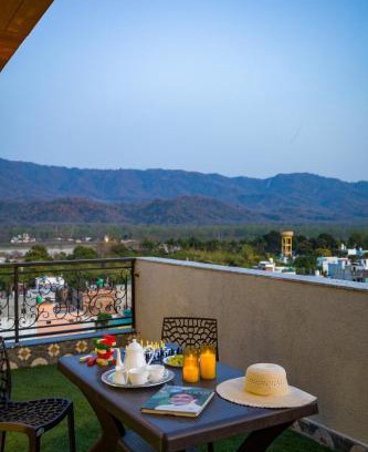 Rishikesh Villa | Alaya Stays BYDM The Sky Heaven - 4 BHK Penthouse 15 Min from Triveni Ghat With Balcony, Bar & Lift