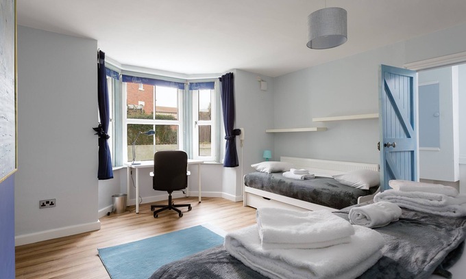 Portsmouth Apartment | Albany Garden