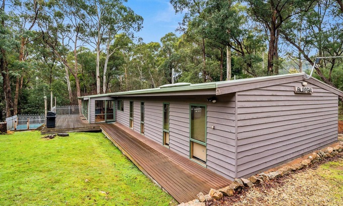 Sawmill Settlement Cabin | Albaski Lodge – Room 3