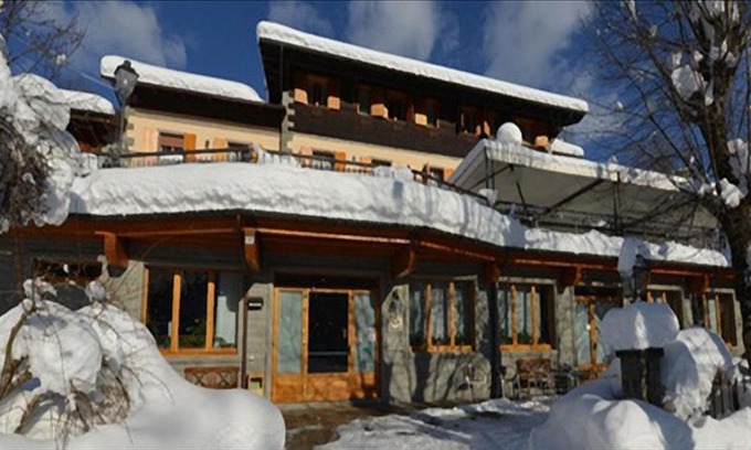 Fiumalbo Hotel | Albergo Ristorante Il Laghetto
