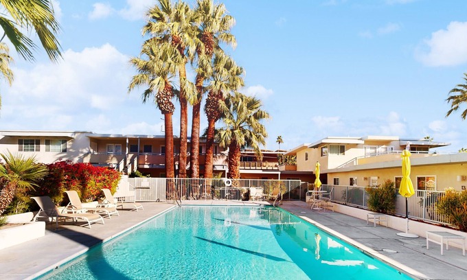 Old Las Palmas Apartment | Albert Frey's Villa Hermosa | Pool & Spa | Steps to North Palm Canyon Drive