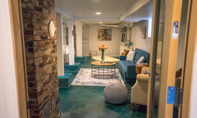 Alberta Apartment | Alberta Street Hideaway - Located in the heart of Alberta Arts District!