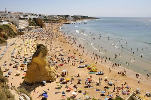 Pata de Baixo Apartment | Albufeira 2 bedroom apartment 5 min from Falesia beach and close to center I