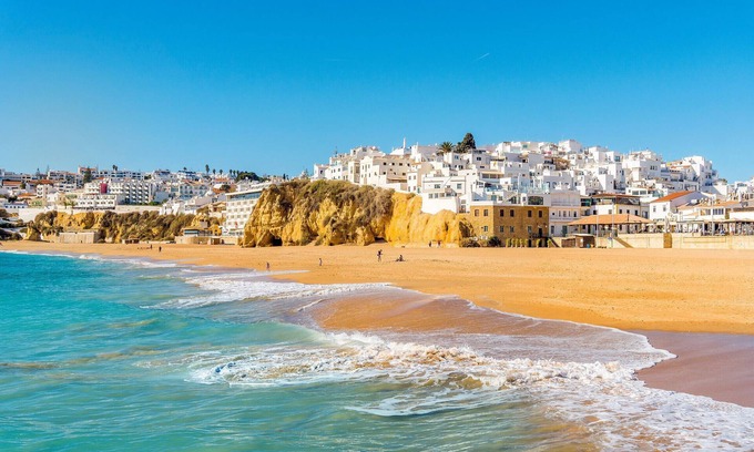 Salgados Apartment | Albufeira Salgados Beach 1 by Homing