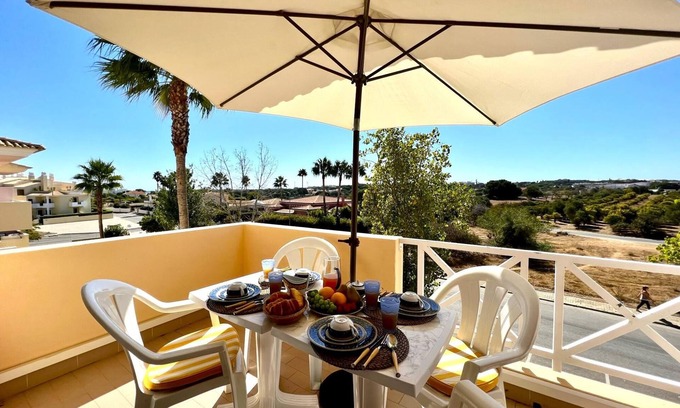 Pata de Baixo Apartment | Albufeira Valley 1 With Pool by Homing