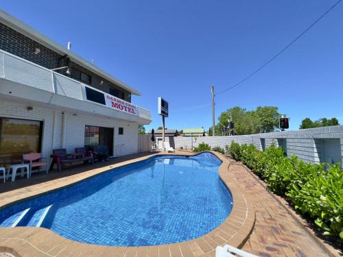 Albury Hotel | Albury Garden Court Motel