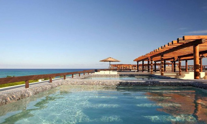 Downtown Condo | Aldea Thai 06 by Tripintravel