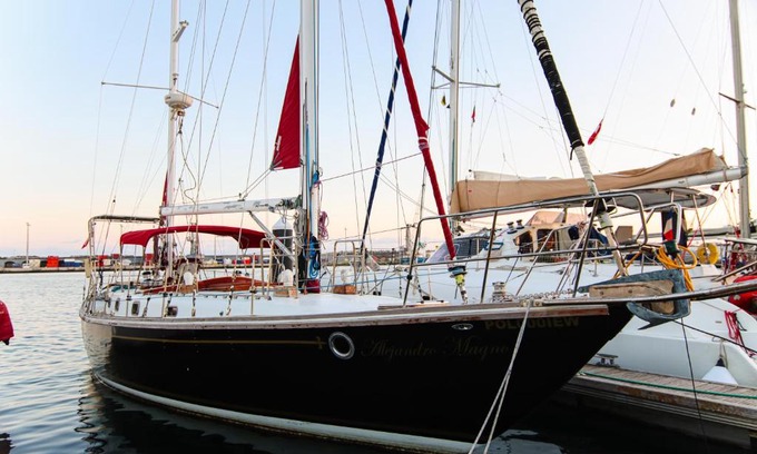 Ponta Delgada Boat Rental | Alejandro Magno