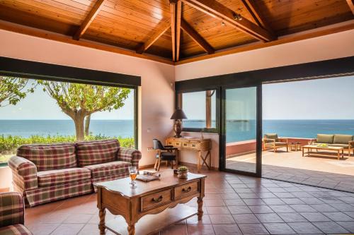 Kefalonia Villa | Alekos Beach Houses-Eternity