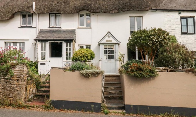 Chillington House | Alexander's Cottage