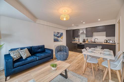 Offerton Apartment | Alexandra House by Guestz