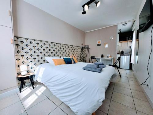 Auxerre Apartment | Alexandre Marie - Séjour à Auxerre