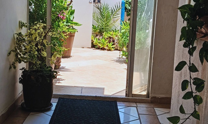 Emiliano Zapata Bed & Breakfast | Alexandross Hostel BnB