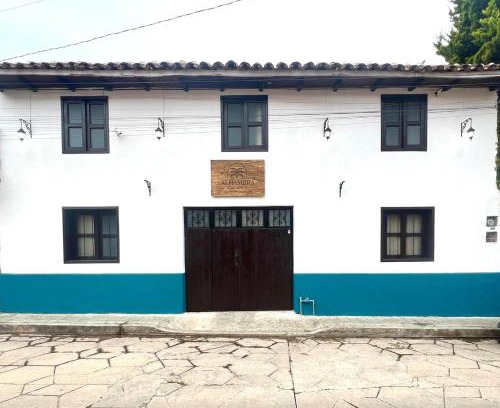 Del Cerrillo Hotel | Alhambra Hotel - San Cristóbal de las Casas