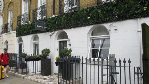 Kings Cross St. Pancras Hotel | Alhambra Hotel
