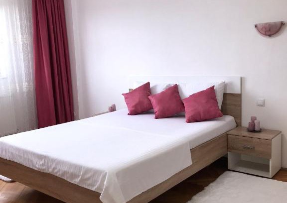 Center Apartment | Ali's home