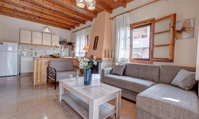 Corfu House | Alice Cottage in Viros Village