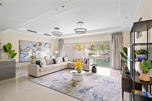 Jumeirah Village Circle Villa | ALiving Luxury3BR Villa District 15 JVC- V3