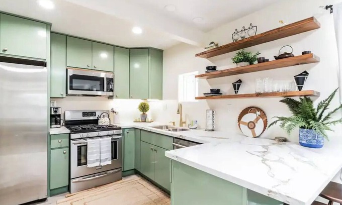 Valencia House | All-Inclusive 2-Bed ADU Near Magic Mountain