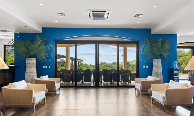 Coco Villa | All-Inclusive 8-BR Luxury Ocean-View Villa – Groups & Meal Plans
