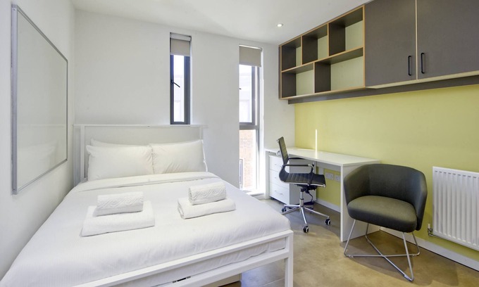 Ravenscourt Park Apartment | All-Inclusive Student Living in West London