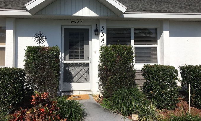 Sun 'N Lake Condo | All New Inside—Sun N’ Lake. Discounts for 7+ nightly bookings!