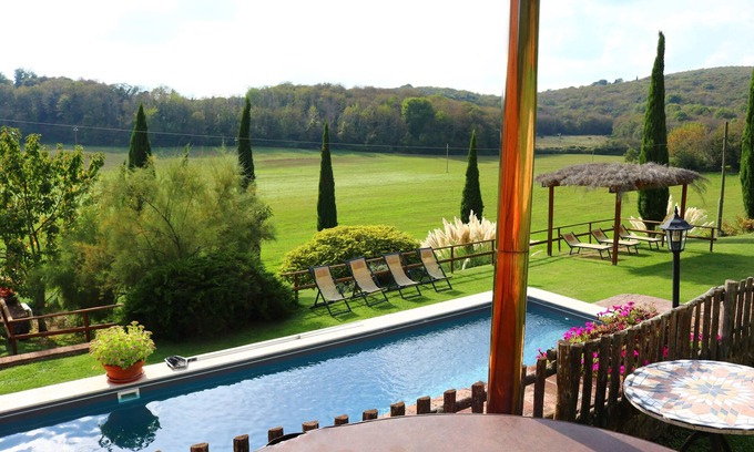 Simignano Villa | ALL PROPERTY 7BR - Charming Tuscan Villa with pool, hot tub, A/C,Siena 15 km
