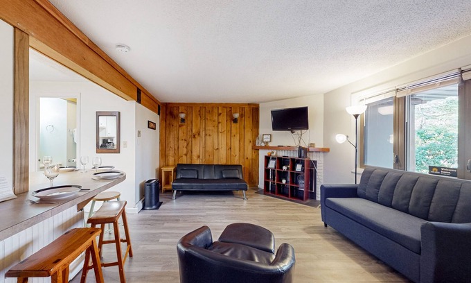 Waterville Valley Condo | All-seasons condo with on-site golf, pools, athletic courts, gym, & EV charger